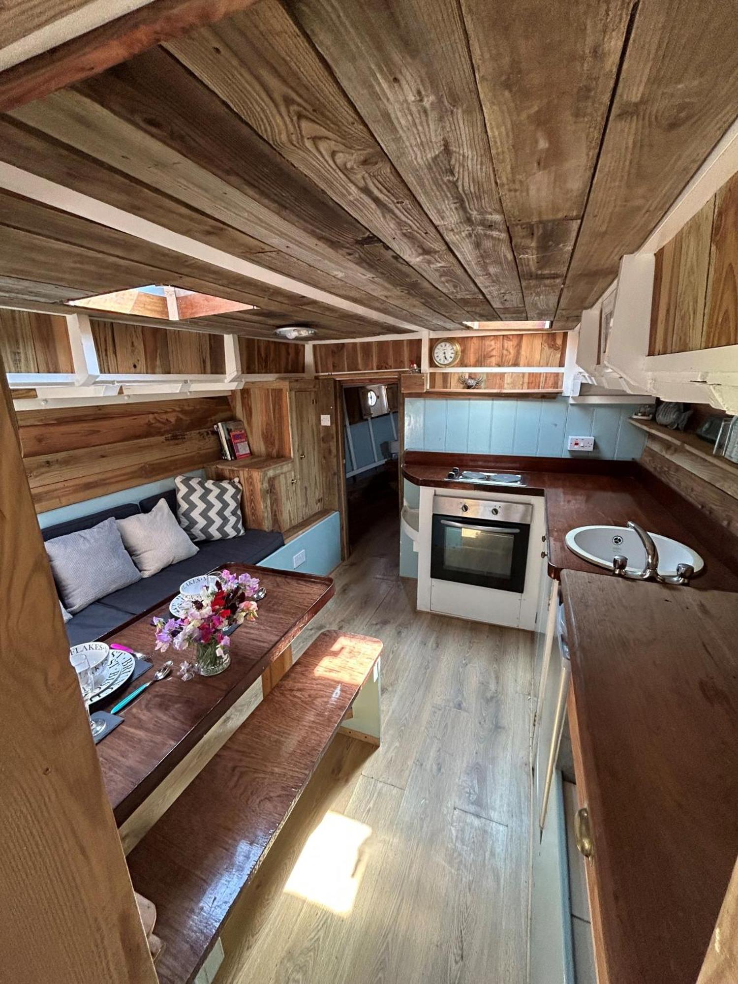 Swallowfield Glamping-Unsinkable Yeovil Kültér fotó