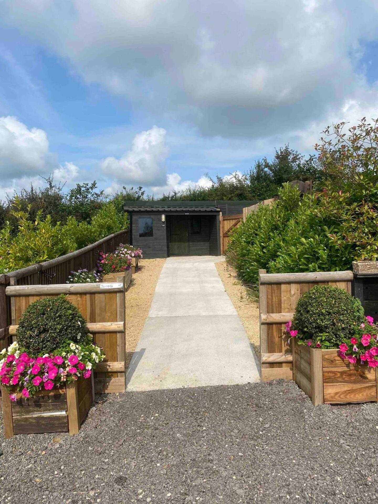 Swallowfield Glamping-Unsinkable Yeovil Kültér fotó